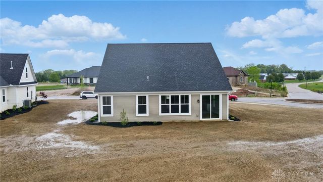 1507 Kingsgate, Springfield, OH 45502