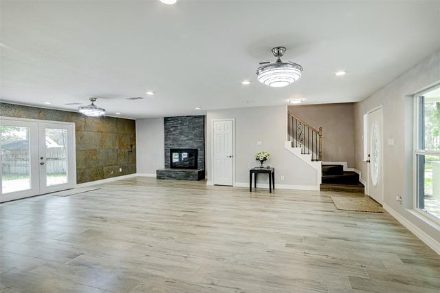 6214 Jadecrest Drive, Spring, TX 77389