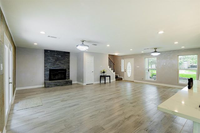 6214 Jadecrest Drive, Spring, TX 77389