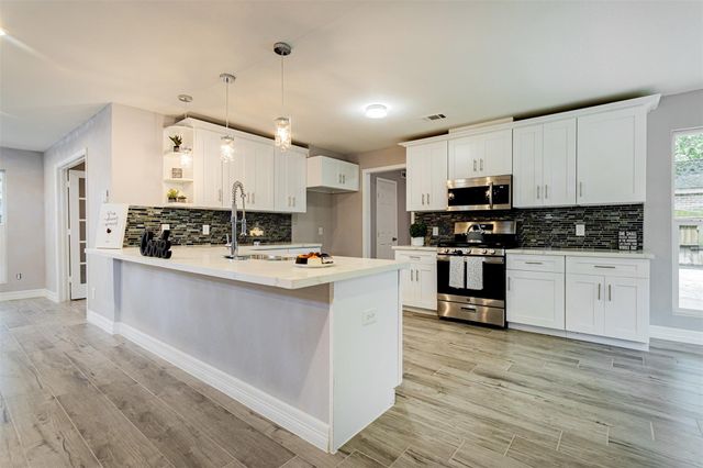 6214 Jadecrest Drive, Spring, TX 77389