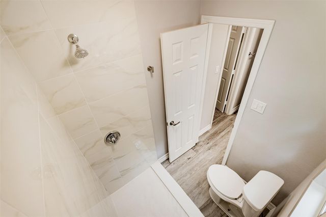 6214 Jadecrest Drive, Spring, TX 77389