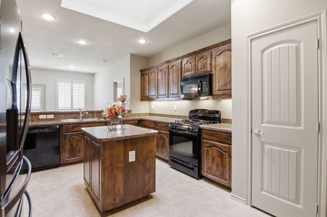 1237 Kachina Lane, Fort Worth, TX 76052