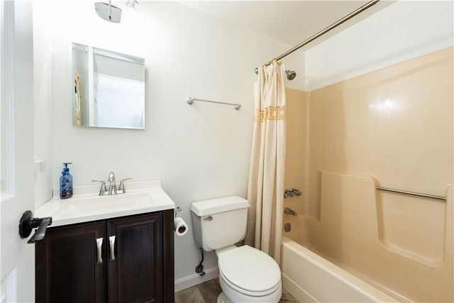 3049 Seminole Ct, Hampton, PA 15044