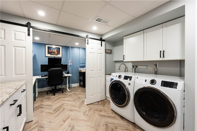 3049 Seminole Ct, Hampton, PA 15044