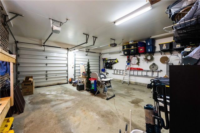 3049 Seminole Ct, Hampton, PA 15044