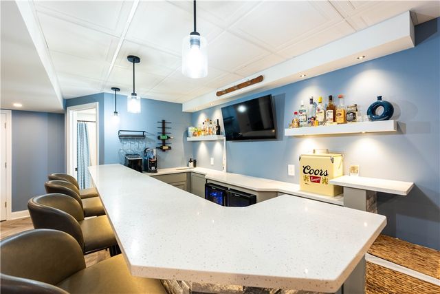 3049 Seminole Ct, Hampton, PA 15044