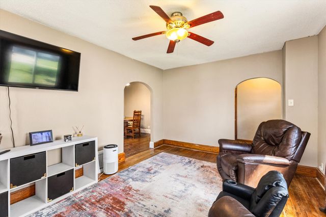 3502 Garfield Avenue, Des Moines, IA 50317
