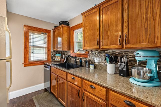 3502 Garfield Avenue, Des Moines, IA 50317