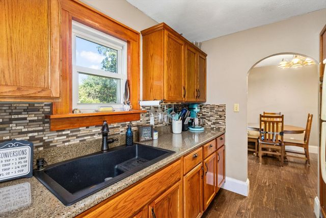 3502 Garfield Avenue, Des Moines, IA 50317