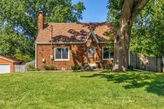 3502 Garfield Avenue, Des Moines, IA 50317