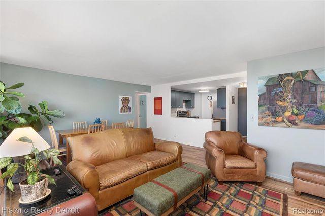 1300 E Lafayette 2407, 08, Detroit, MI 48207