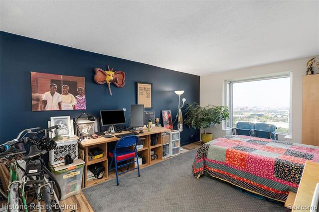 1300 E Lafayette 2407, 08, Detroit, MI 48207