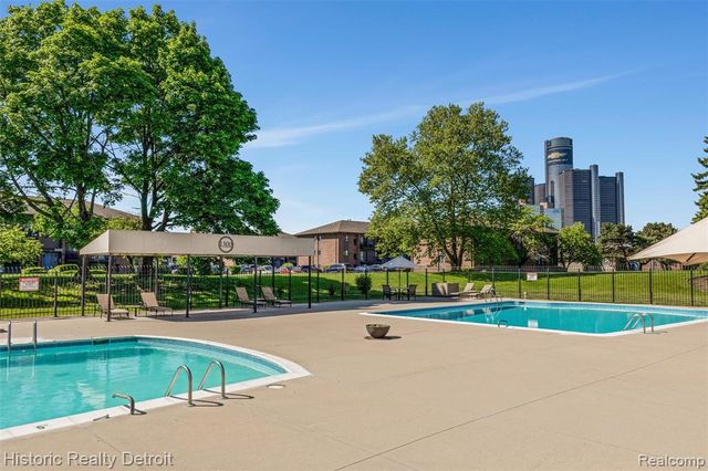 1300 E Lafayette 2407, 08, Detroit, MI 48207