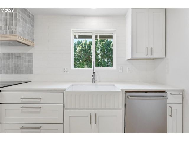 5913 Ne 114TH St, Vancouver, WA 98686