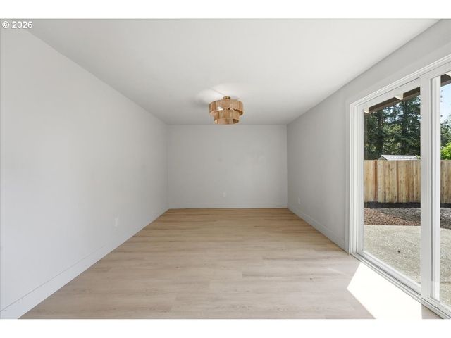 5913 Ne 114TH St, Vancouver, WA 98686