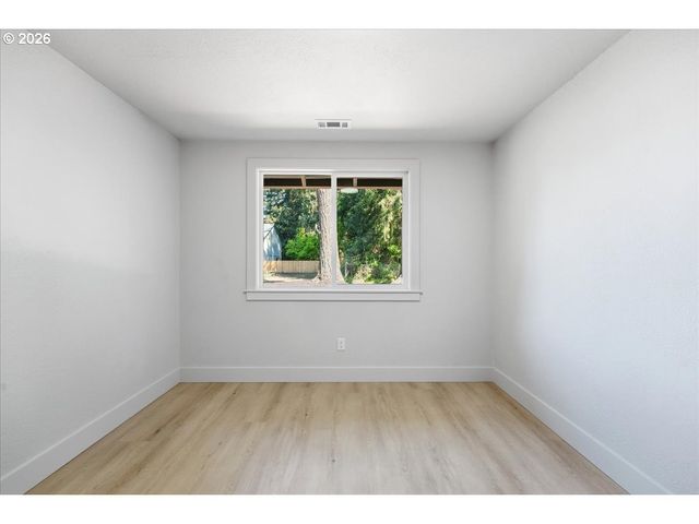 5913 Ne 114TH St, Vancouver, WA 98686