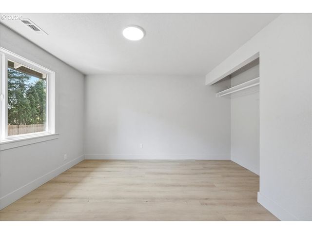 5913 Ne 114TH St, Vancouver, WA 98686