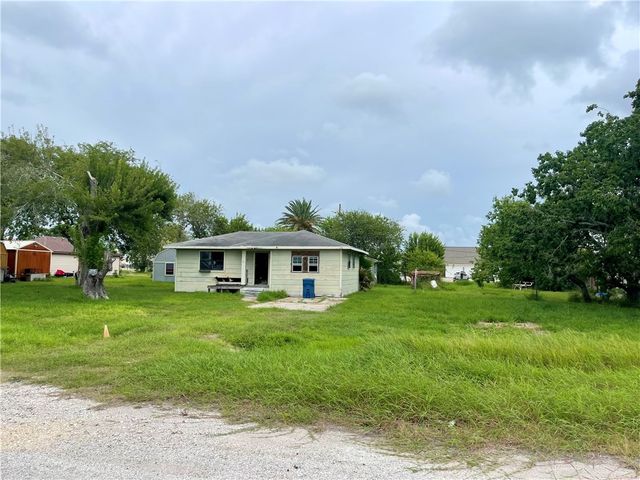 2534 & 2530 Blaschke St, Ingleside, TX 78362