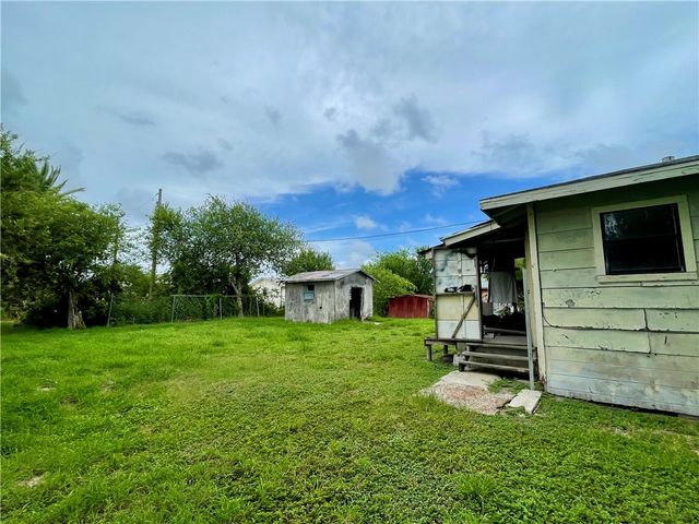 2534 & 2530 Blaschke St, Ingleside, TX 78362