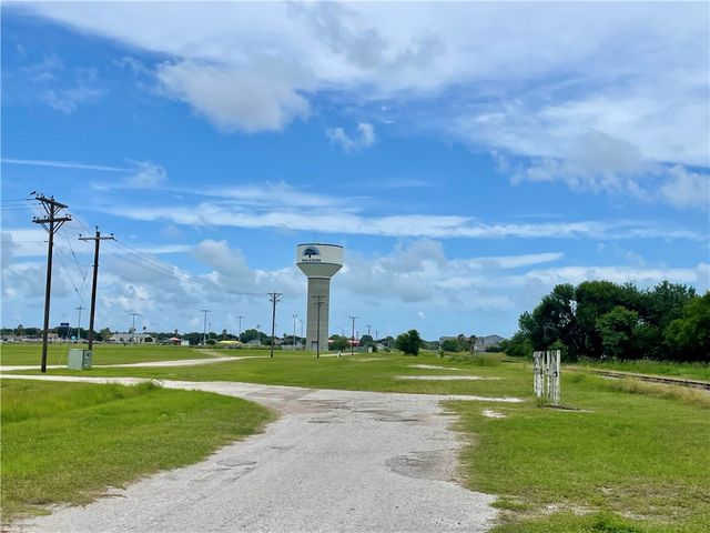 2534 & 2530 Blaschke St, Ingleside, TX 78362