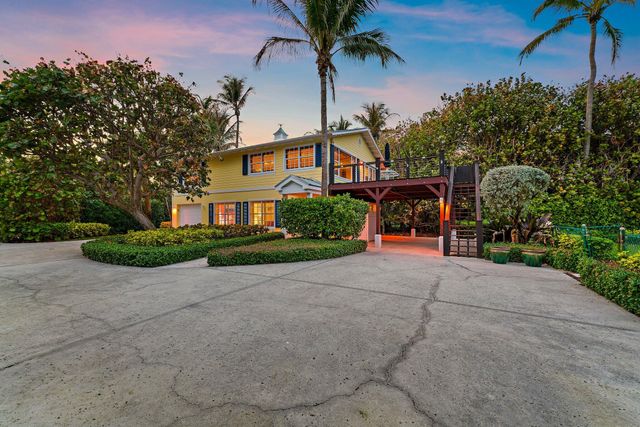 31 N Beach Road, Jupiter Island, FL 33455