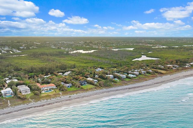 31 N Beach Road, Jupiter Island, FL 33455