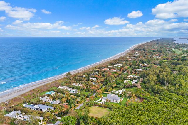 31 N Beach Road, Jupiter Island, FL 33455
