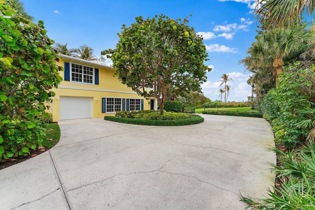 31 N Beach Road, Jupiter Island, FL 33455