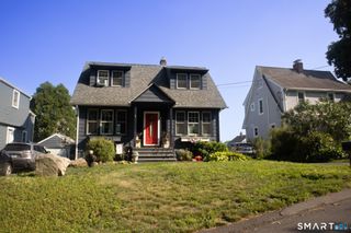 71 School Street, Fairfield, CT 06824