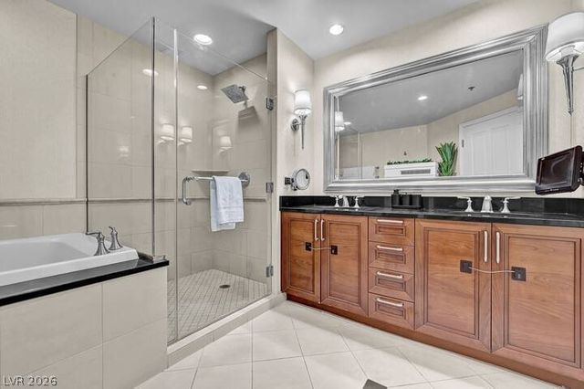 125 East Harmon Avenue 2215, Las Vegas, NV 89109
