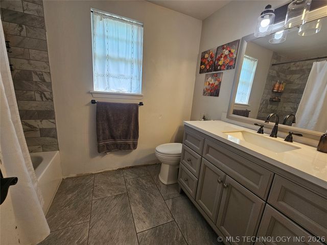 16160 Hectorville Road, Mounds, OK 74047