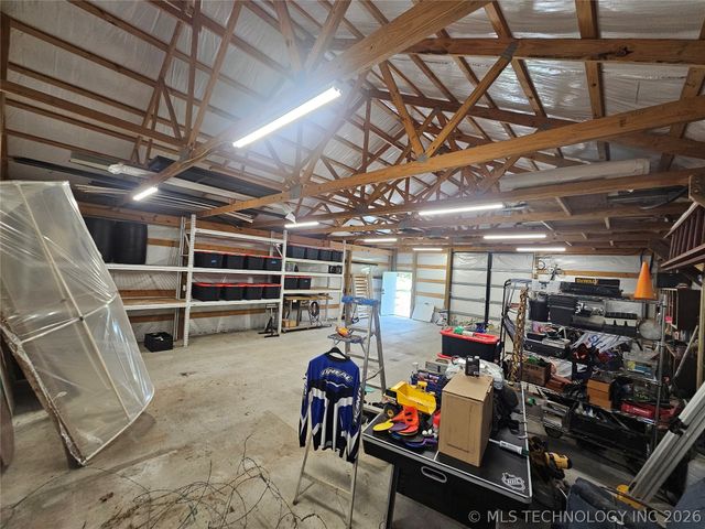 16160 Hectorville Road, Mounds, OK 74047