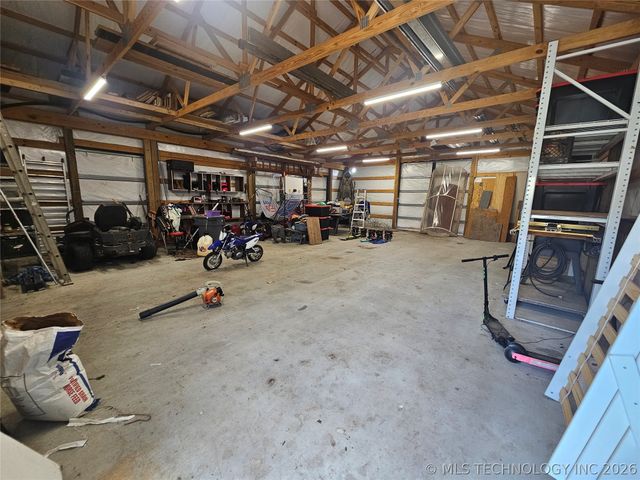 16160 Hectorville Road, Mounds, OK 74047