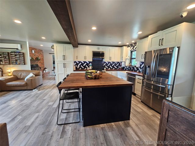 16160 Hectorville Road, Mounds, OK 74047