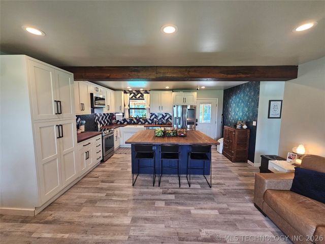 16160 Hectorville Road, Mounds, OK 74047