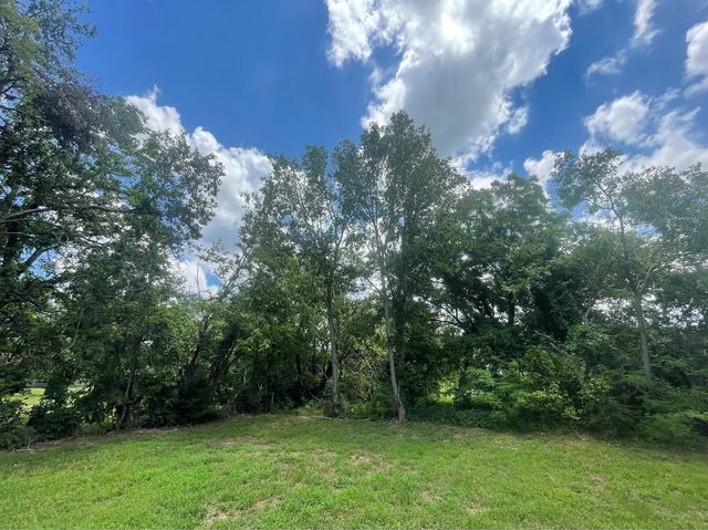 1127 W End Street, Terrell, TX 75160