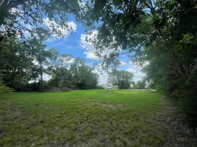 1127 W End Street, Terrell, TX 75160