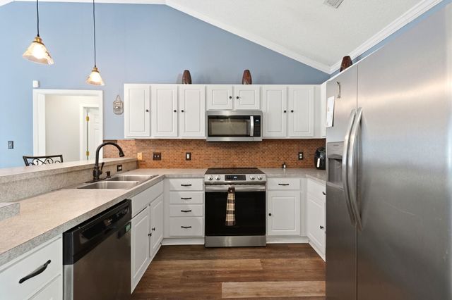 1105 Pantheon Dr., Conway, SC 29526