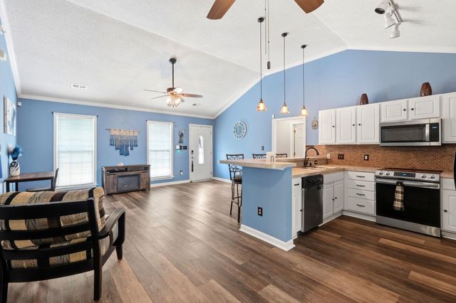 1105 Pantheon Dr., Conway, SC 29526
