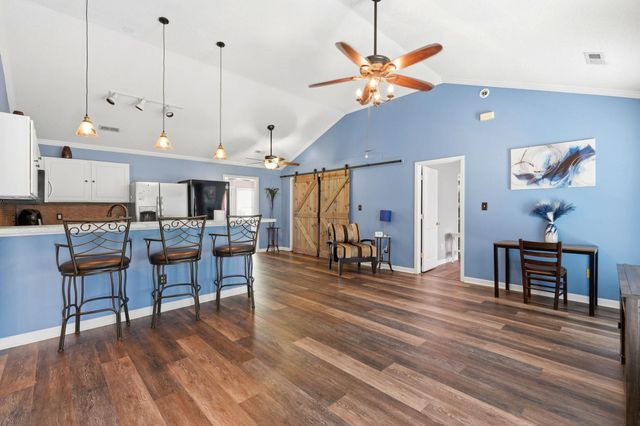 1105 Pantheon Dr., Conway, SC 29526