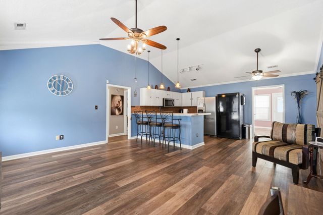 1105 Pantheon Dr., Conway, SC 29526