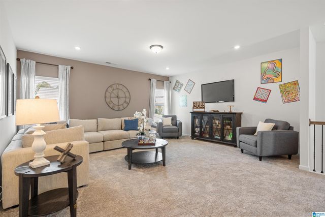 5349 TAILWINDS DRIVE, Leeds, AL 35094