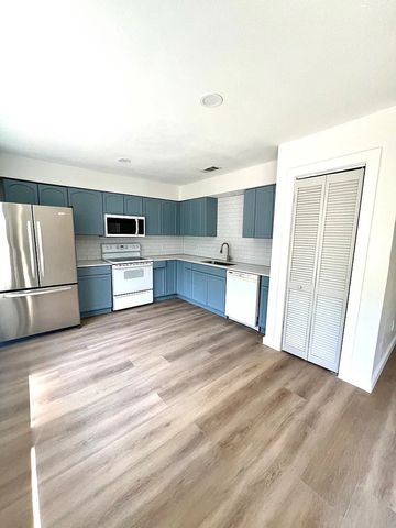 813 Panay Way Drive, Fort Worth, TX 76108