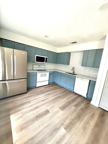 813 Panay Way Drive, Fort Worth, TX 76108