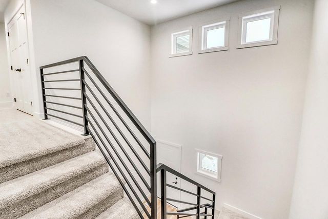 864 Harvest Circle, Horace, ND 58047