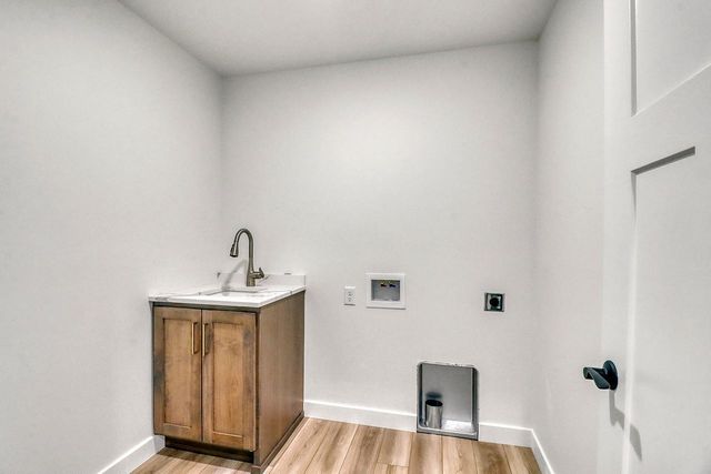 864 Harvest Circle, Horace, ND 58047