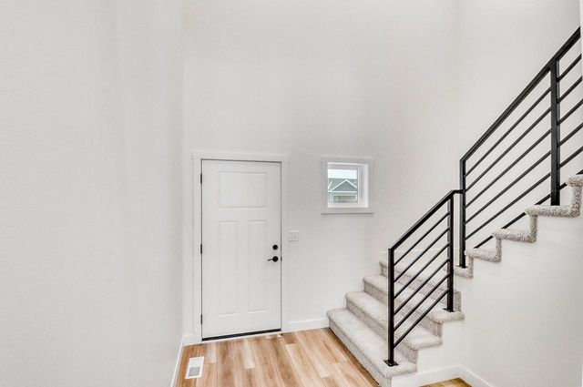 864 Harvest Circle, Horace, ND 58047