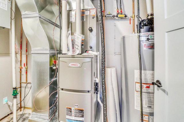 864 Harvest Circle, Horace, ND 58047