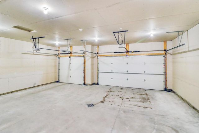 864 Harvest Circle, Horace, ND 58047