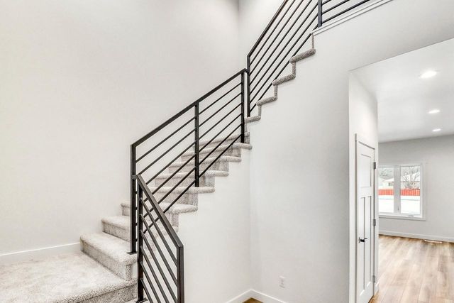 864 Harvest Circle, Horace, ND 58047